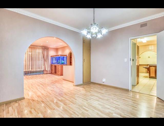 4 BEDROOM HOUSE FOR SALE IN GLENVISTA